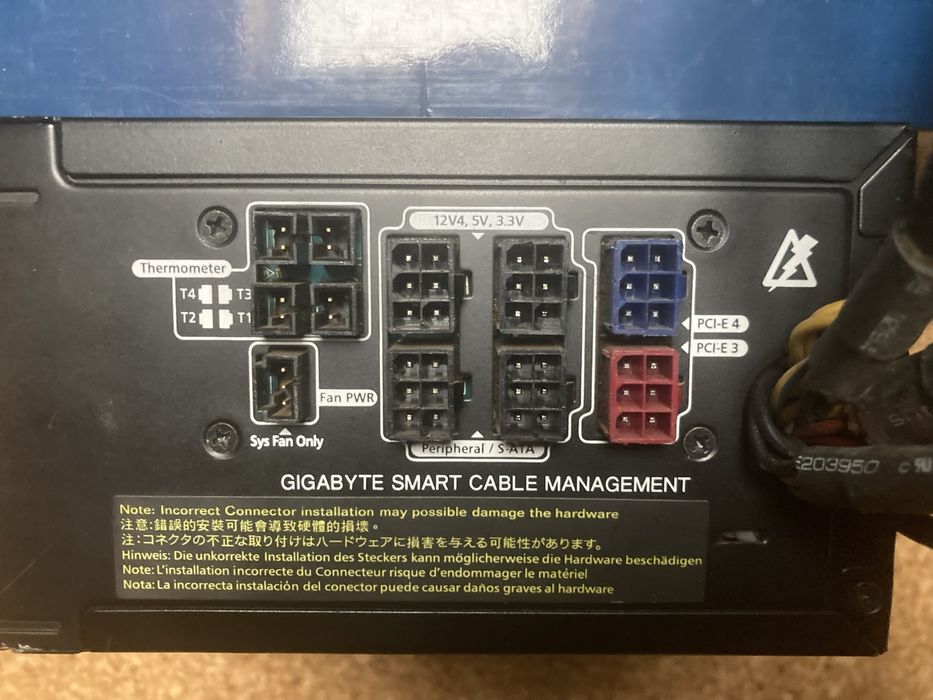 Fonte alimentacao modular Gigabyte 800W