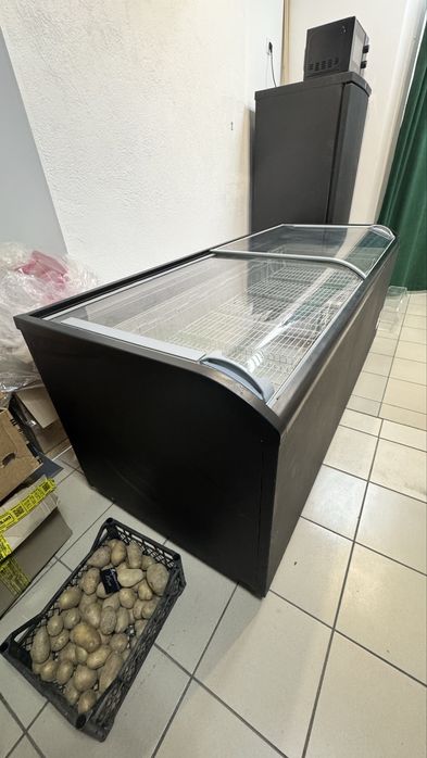 Продам Морозильную камеру