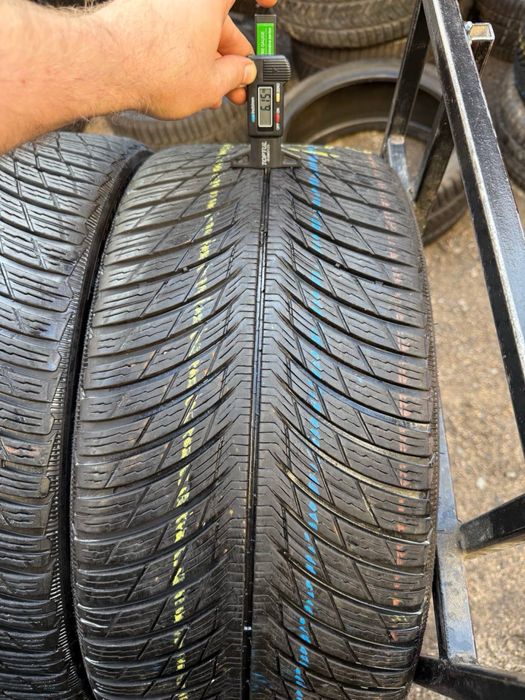 Шины БУ 245 35 R 20 Michelin Pilot Alpin 5 NaO Зимний комплект