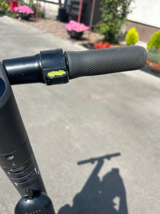 Електросамокат Ninebot KickScooter
