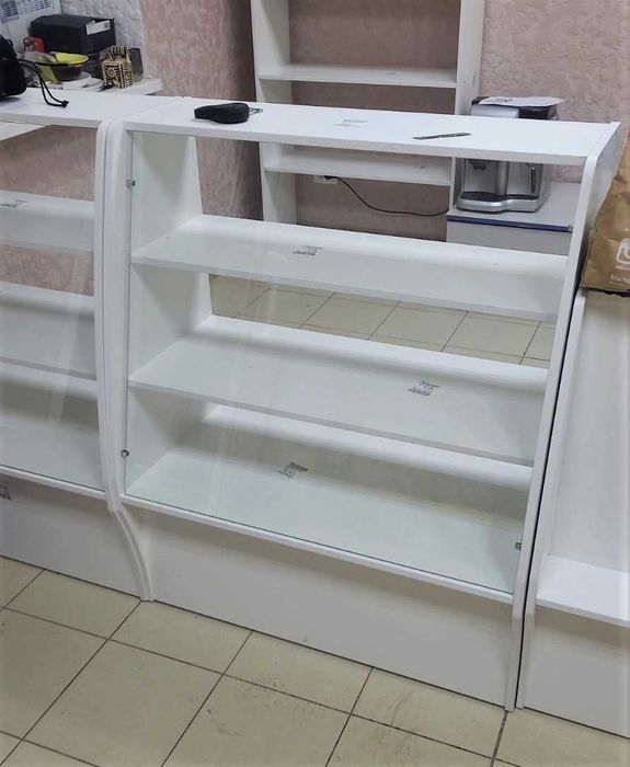 Прилавки та вітрини для магазину | Ціни від виробника