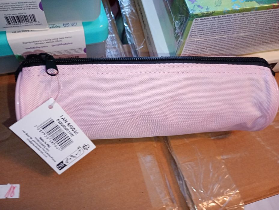 Nowy piórnik dziewczęcy tuba