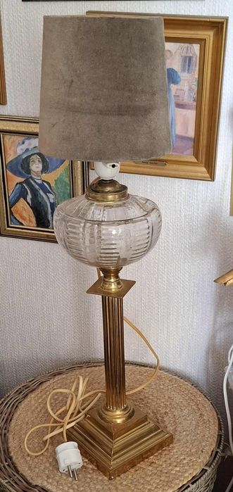 Lampa stojąca/ na komodę