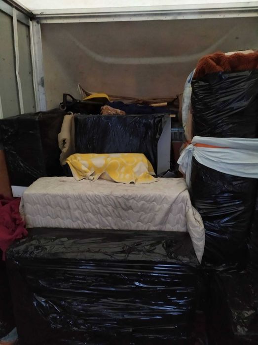 Przeprowadzki transport utylizacja starych mebli Auta z windą Zduńska