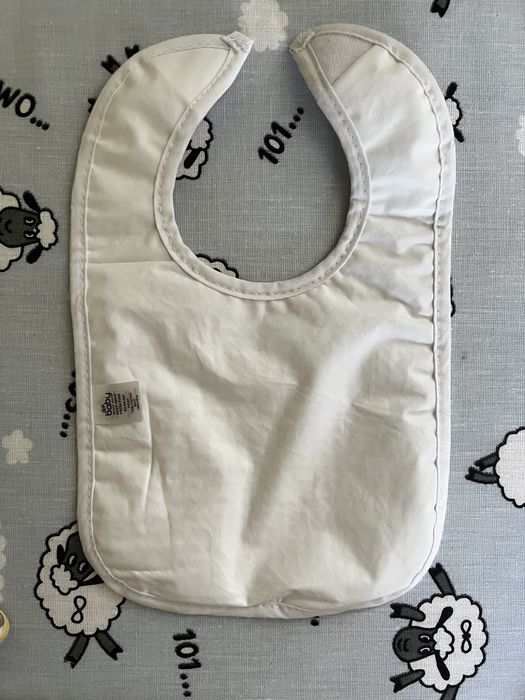 Слюнявчик/нагрудник від Boots baby