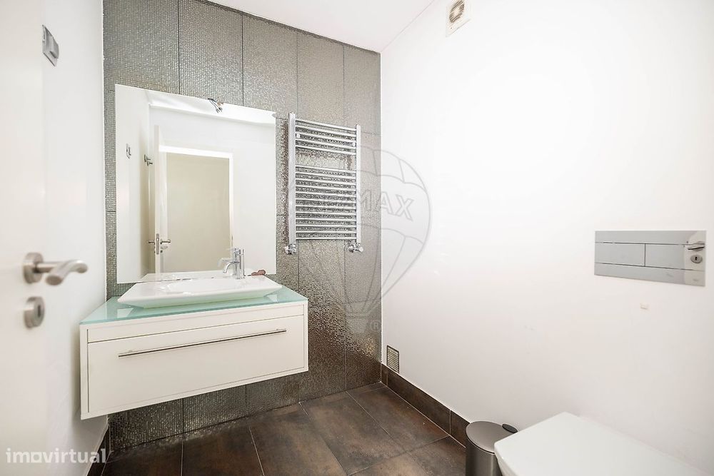 Apartamento T4 para arrendamento
