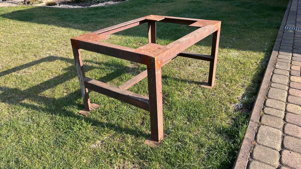 Metalowy stalowy postument konstrukcja wibratora do pustaków 81x60x51