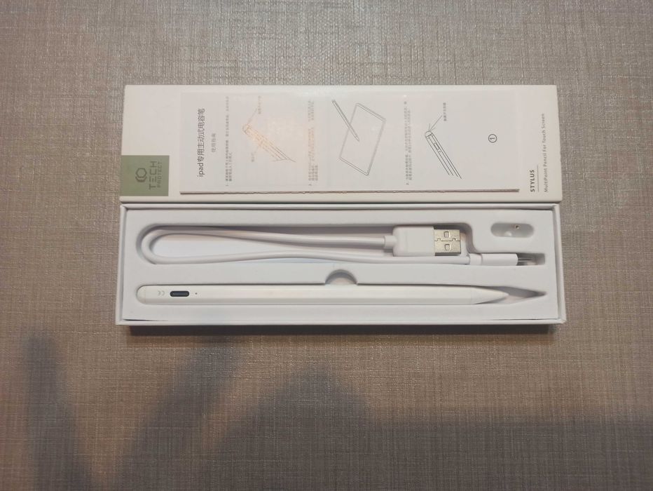 Tablet Apple iPad (6. generacji) 32 GB A1893 + Rysik