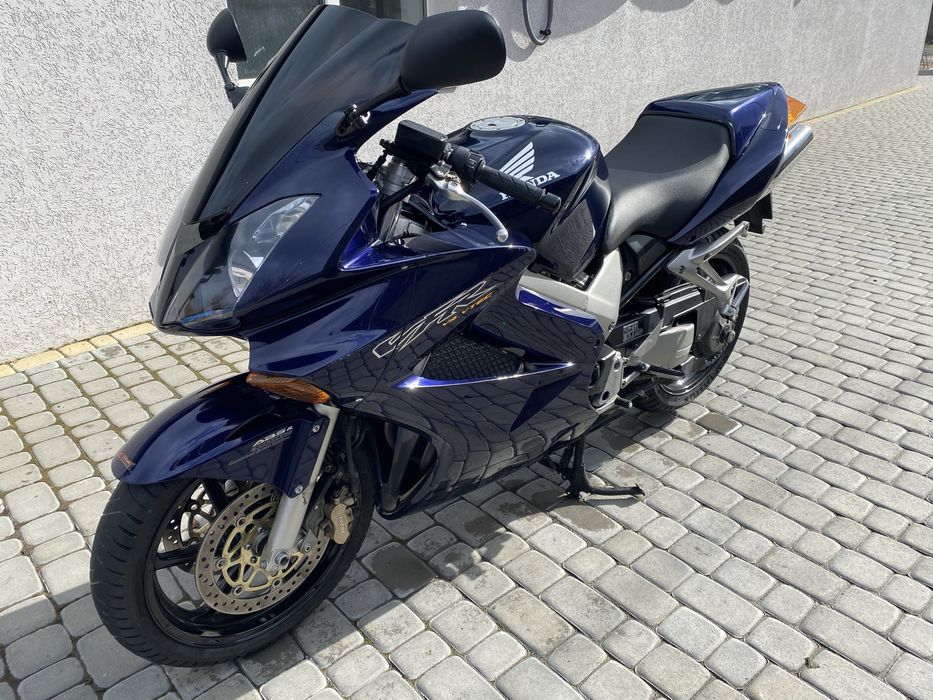 Honda VFR800 Vtec
