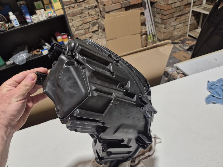 Lampa przód prawa Audi A4 B9 lift. 8W0.941.012