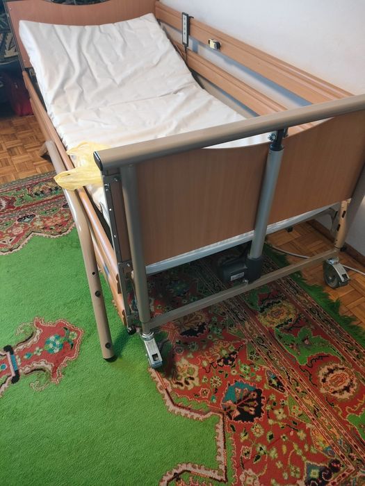 łóżko rehabilitacyjno-pięlegnacyjne