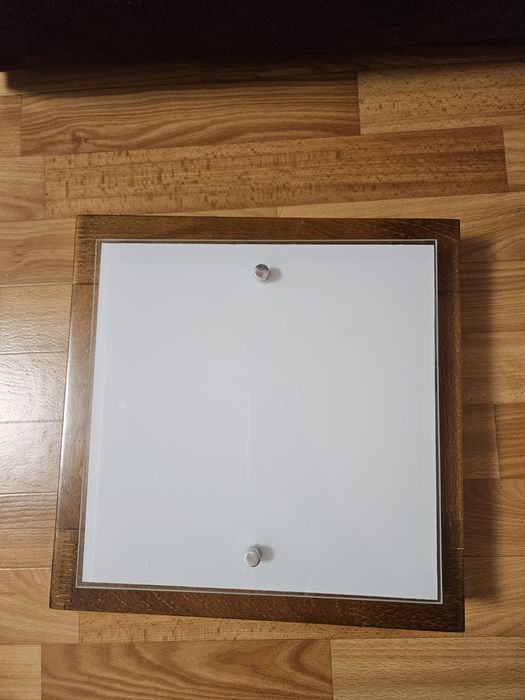 Сучасна люстра на невелику кімнату