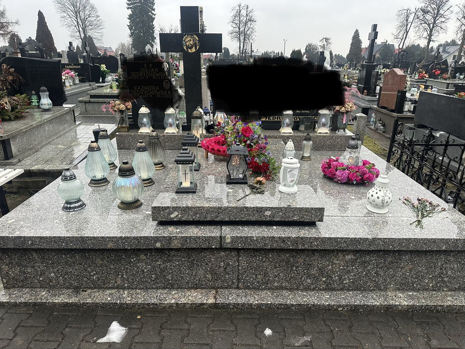 Szprzedam nagrobek granitowy