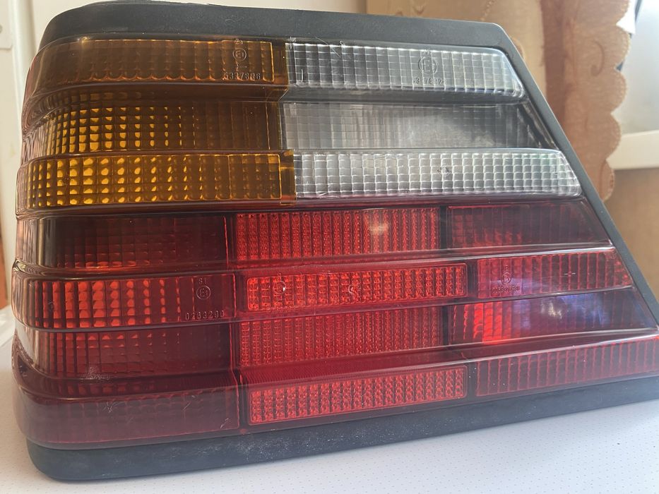 Задні фонарі mercedes w124 до рест