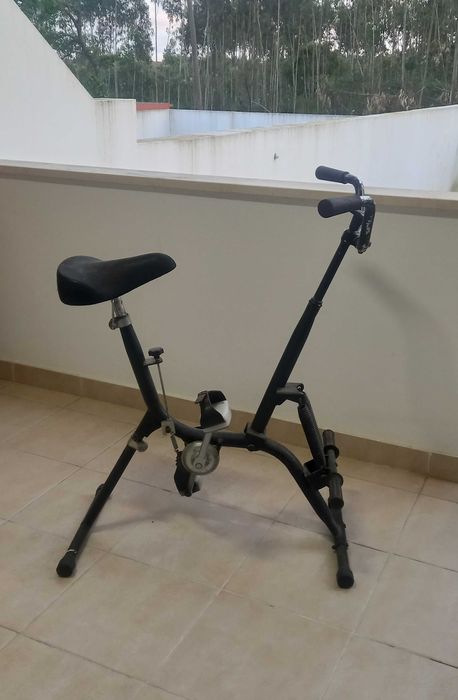 Bicicleta estática multifunções