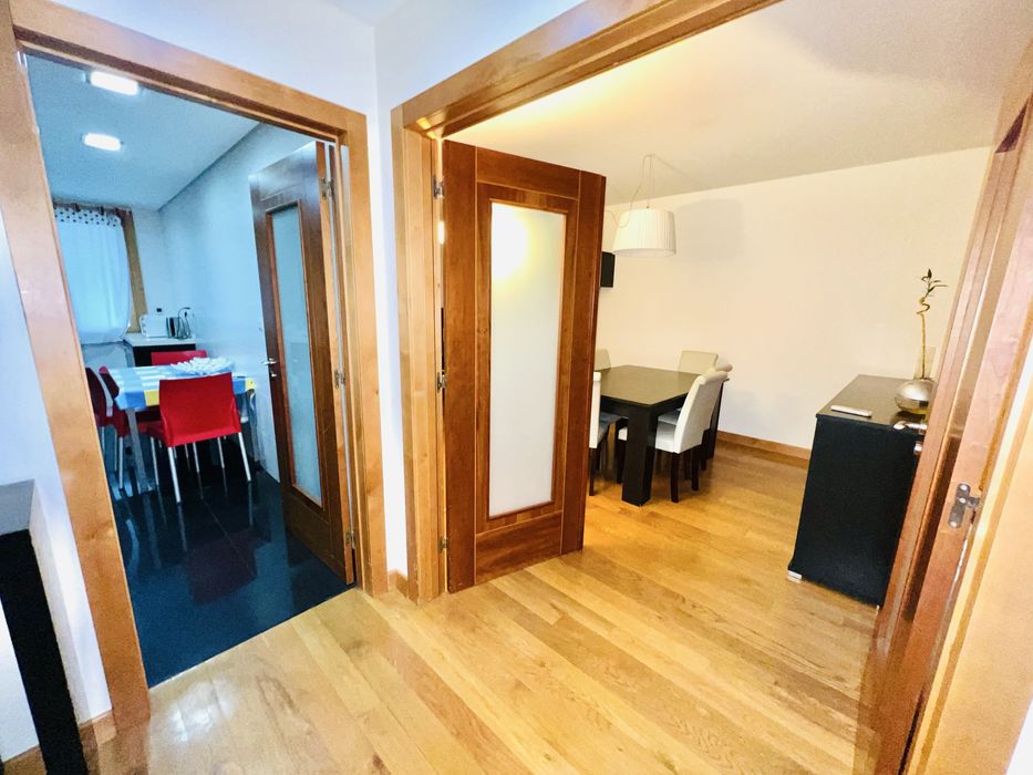 T2 equipado e parcialmente mobilado, no INFANTADO