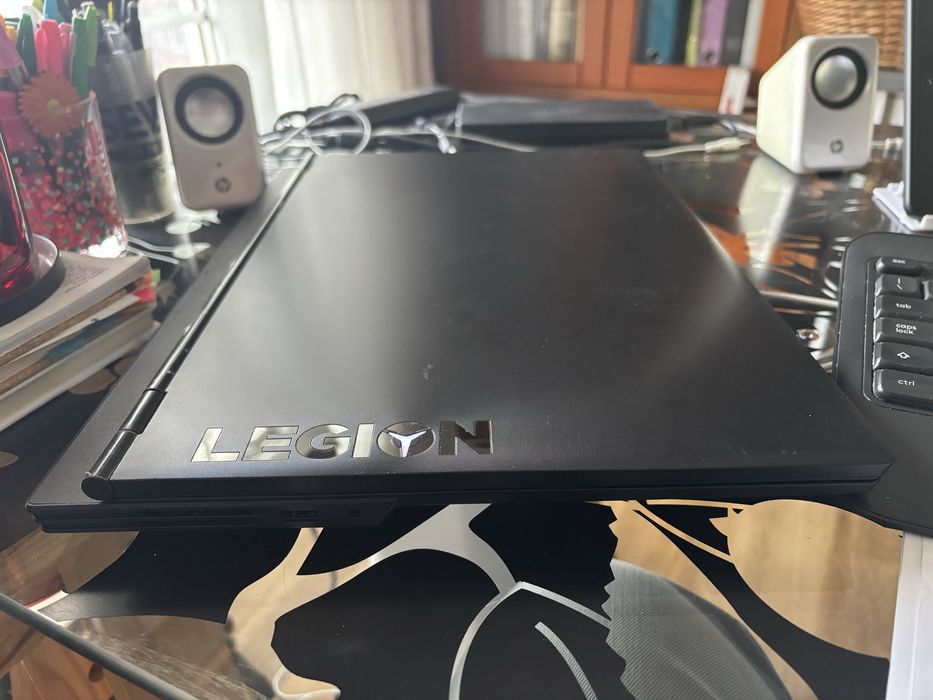 Laptop Lenovo Legion Y540-17IRH Model 81Q4