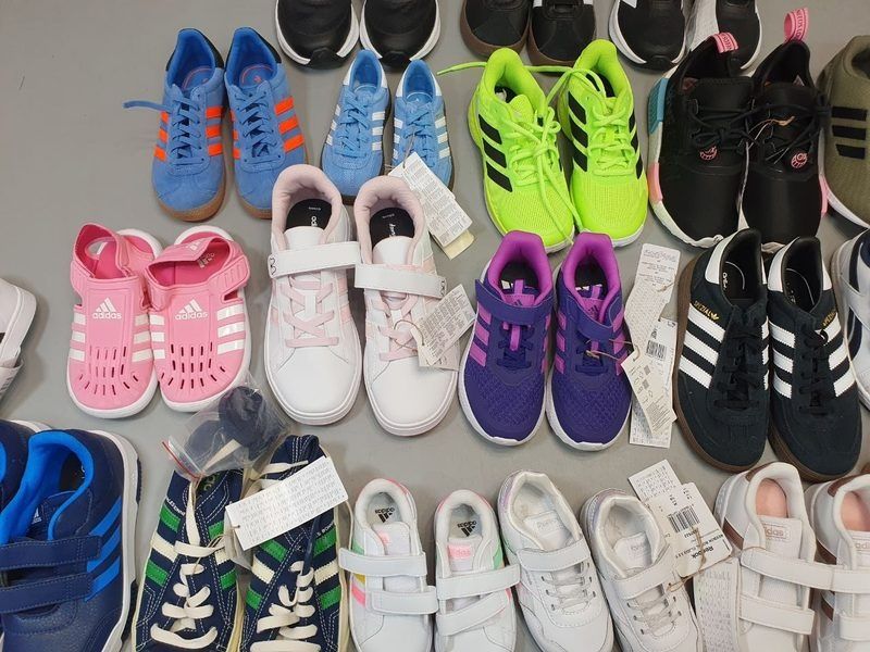 Кросівки дитячі літні Adidas сток оптом — нові, з бірками