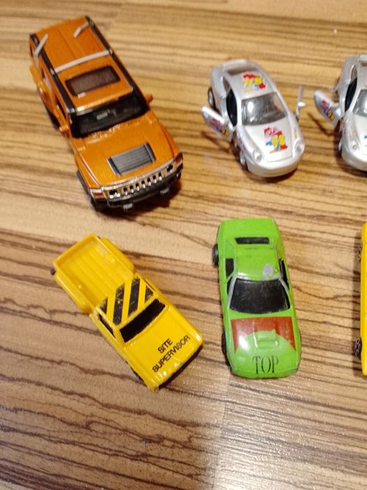 Машинки металеві