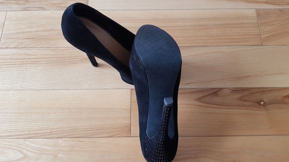 Szpilki Kazar czarne r.38