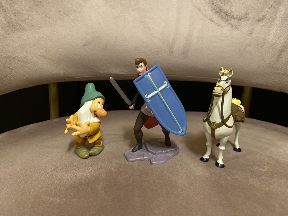 Disney Princesa Aurora Artur Anão Branca Neve Bela Monstro  cada 6€