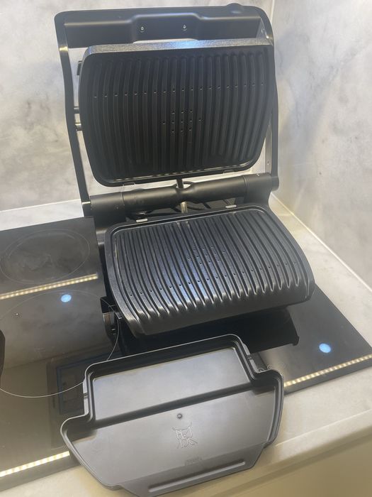 Grelhador Moulinex OptiGrill+ - Como Novo (usado 2x)