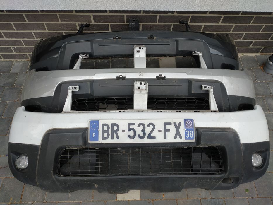 Бампер передній для Рено Дастер