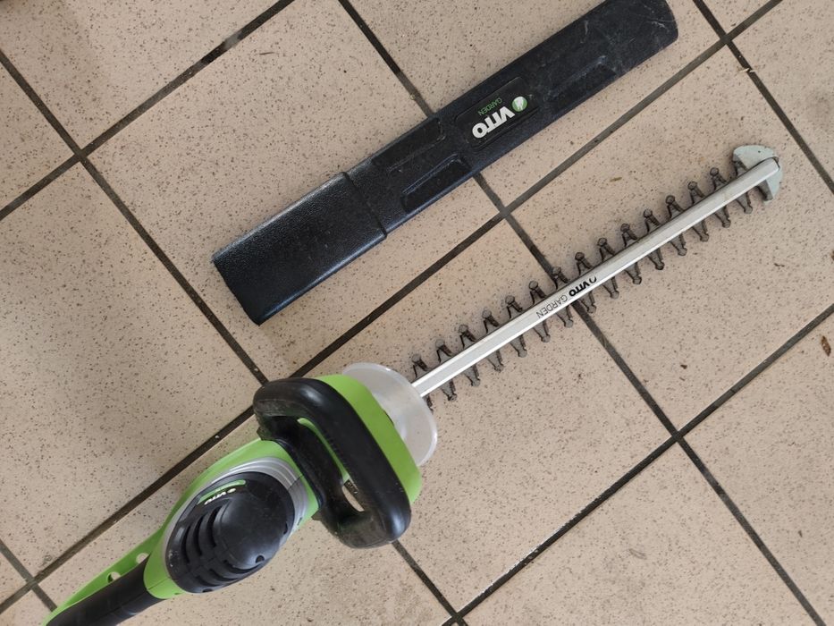 Máquina para cortar cedros