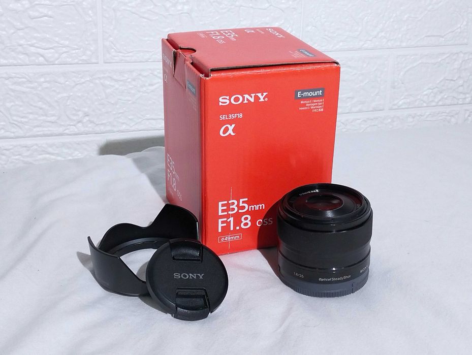 ZV-E10 + 17-70mm 2.8 + 35mm 1.8 e 3 baterias extras