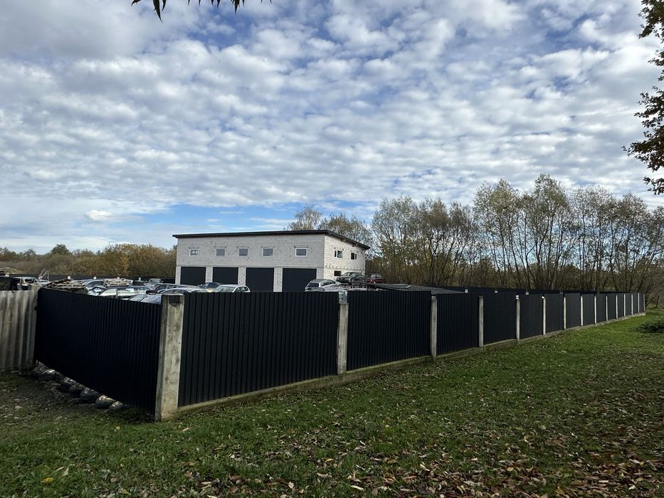 Продам будинок-гаражі