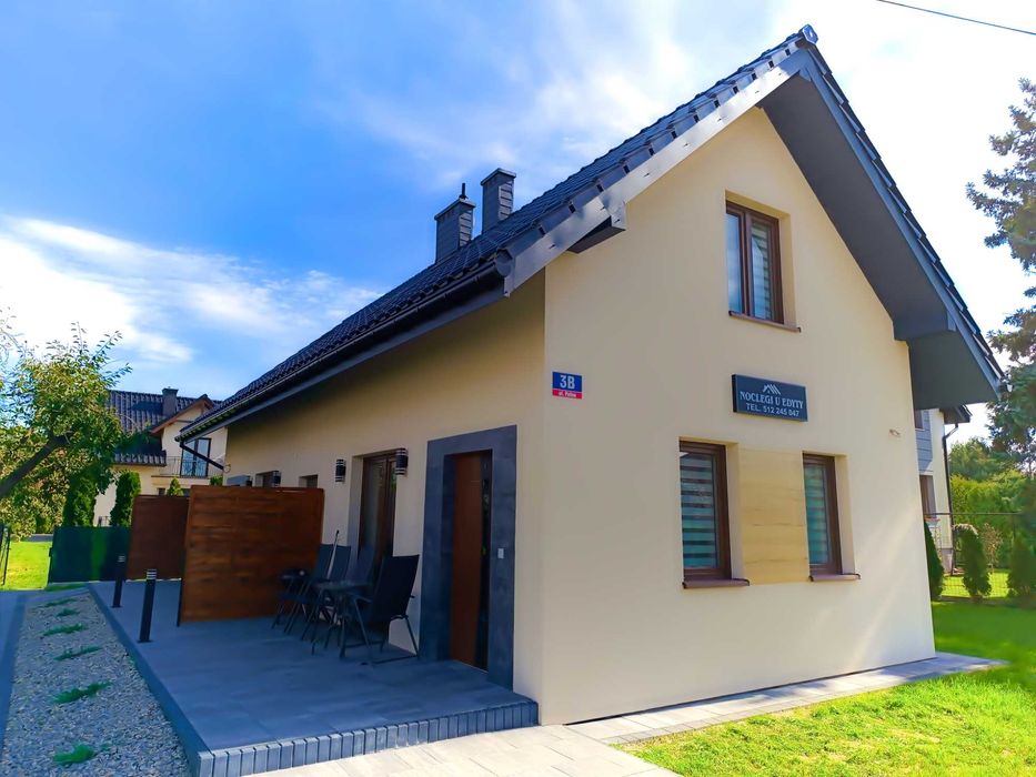 Noclegi u Edyty 2 km od Energylandii, w strefie podmiejskiej.