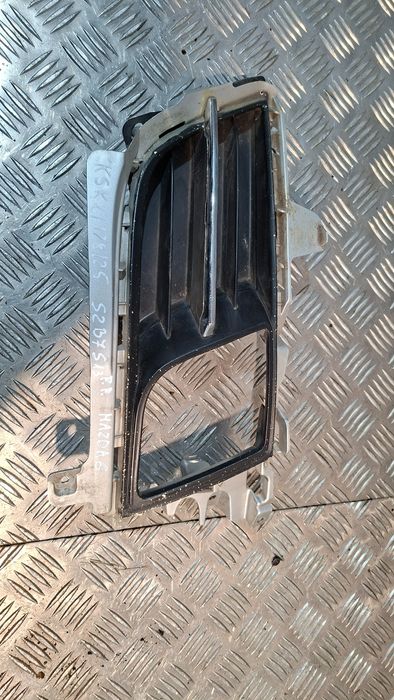 Ramka Kratka Halogenu Prawy Przód Mazda 6 Gh