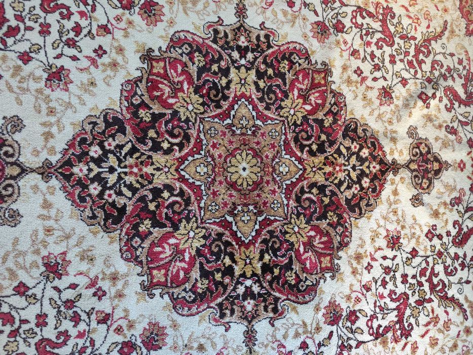 Tapete oriental 250x196 cm em bom estado