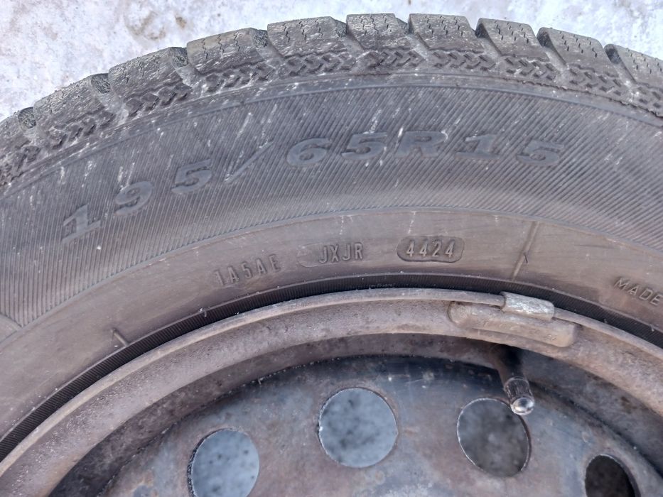 Opony ZIMOWE DĘBICA Frigo 2 195/65 R15 8,5mm kpl. 4szt