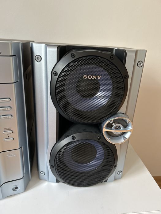 Sony mini wieża stereo + 2 głośniki – mocny dźwięk, klasyczny design MHC RG222 mini Hi-Fi component system