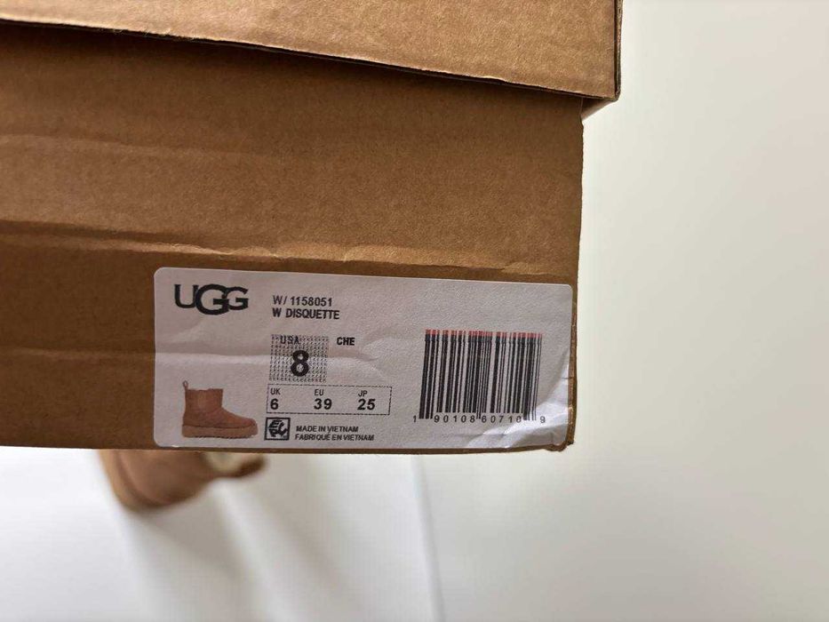 Зимове взуття уггі UGG