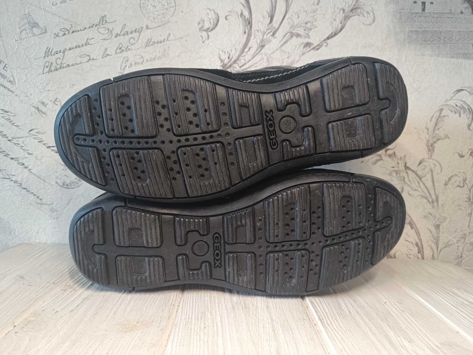 -                                         Geox