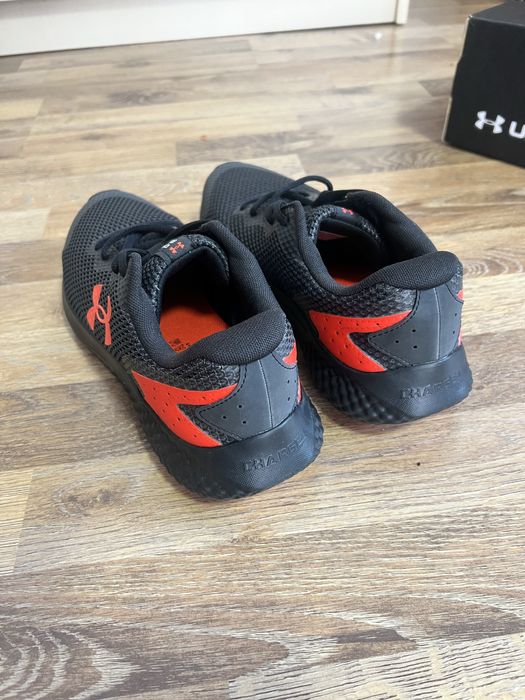 Under Armour Charged Rogue 3 Reflect кросівки