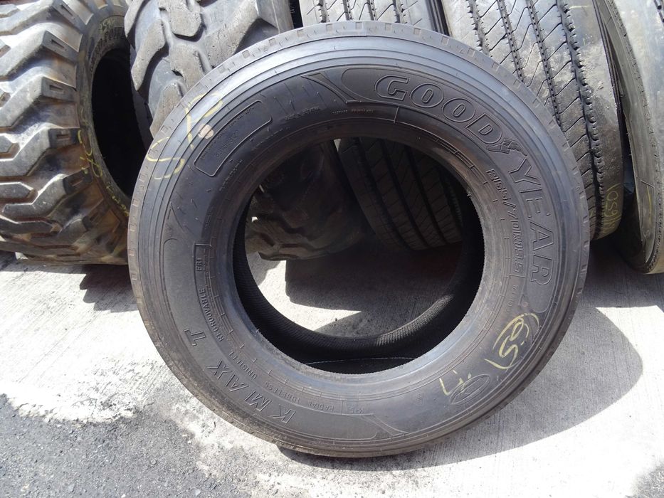 Opona 265/70R19.5 GOODYEAR KMAX T (620 netto)