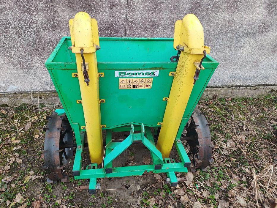 Bomet  Sadzarka do ziemniaków Bomet