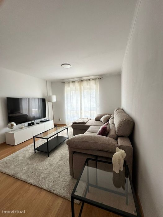 Apartamento T2 renovado à venda em Ponta Delgada