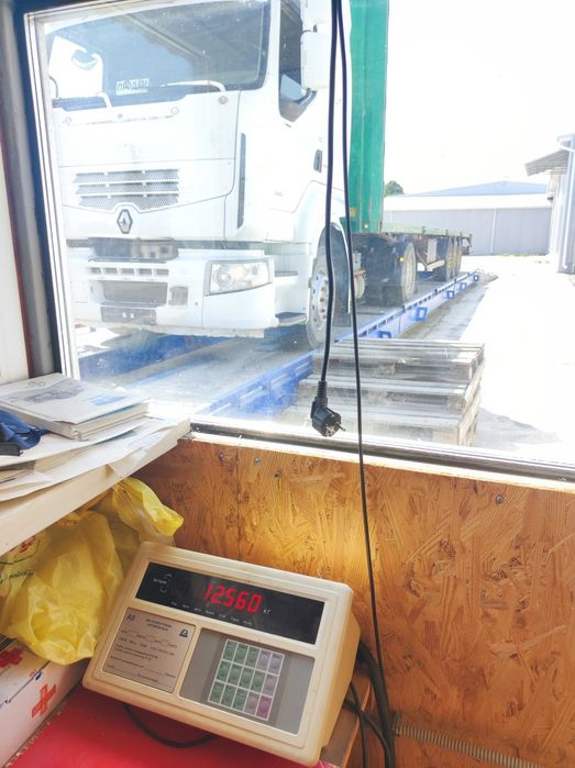 Площадка полуприцеп під солому лісовоз самоскида переобладнання