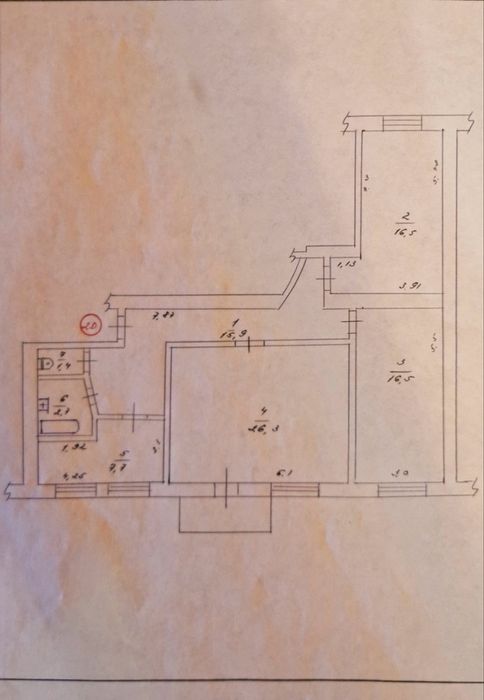 Продаж великогабаритноі квартири на Новомиколаівці