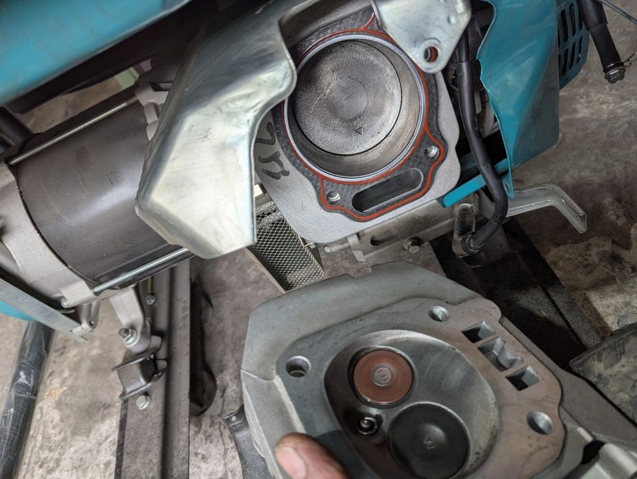 Ремонт бензинових генераторів та іншої техніки.