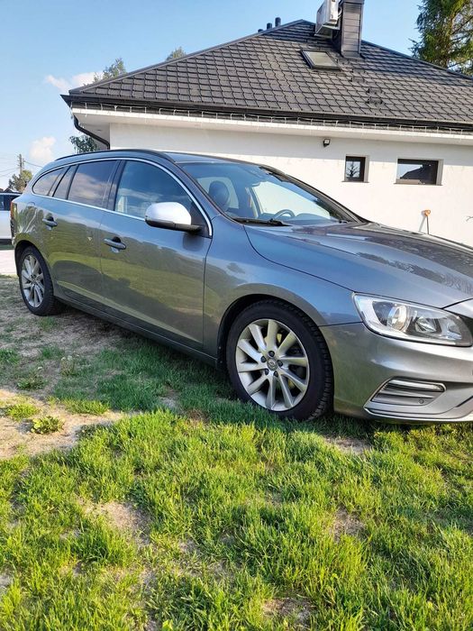 Volvo v60 D-3 R-desing