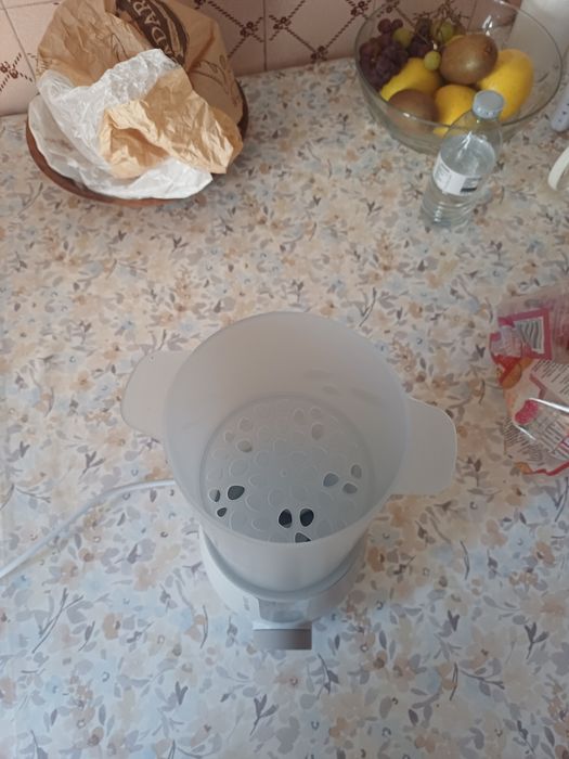 Aquecedor e estrilizador de biberões