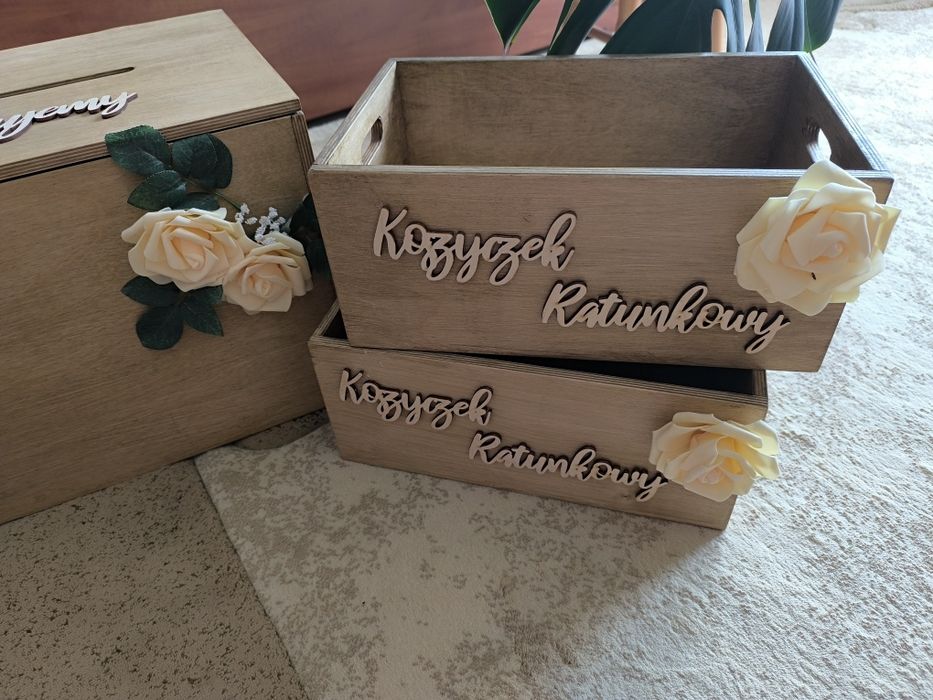 Skrzynka na koperty i koszyczki ratunkowe