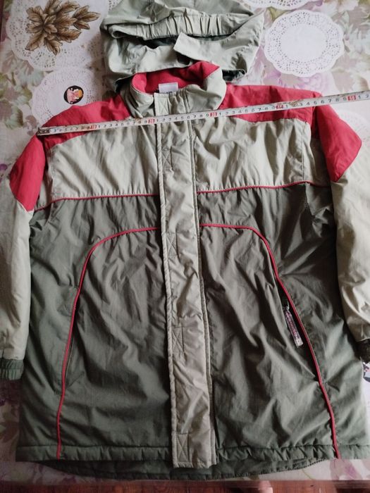 Продам детские куртки б/у