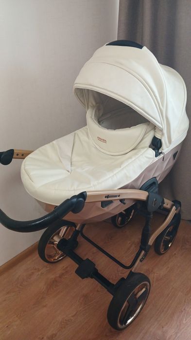 Продається коляска 2 в 1