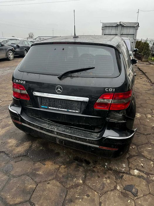 mercedes B180 na części